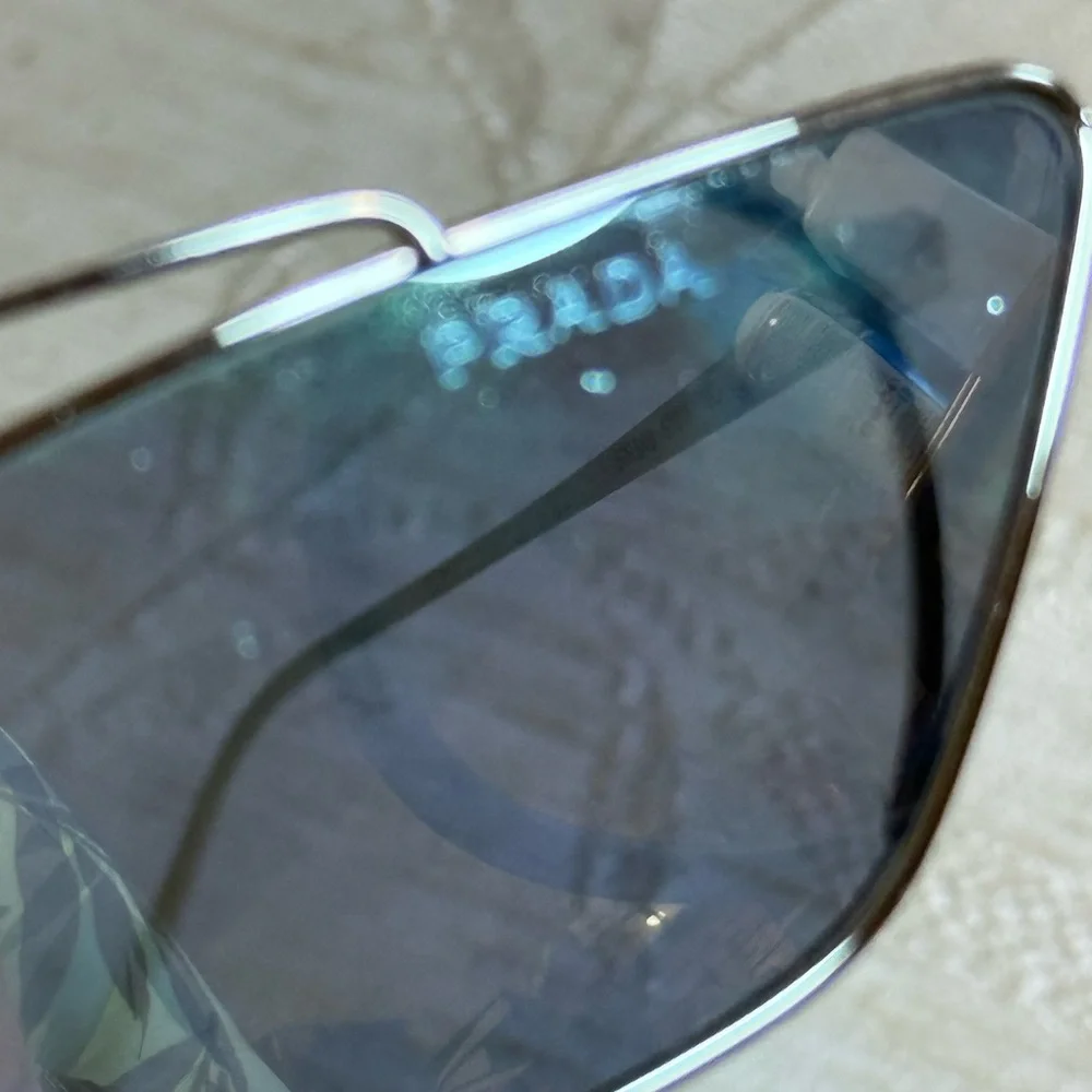 Vtg. Prada Y2K Narrow Blue Cat-Eye Sunglasses Silver Frame Authenticated SPR64U - Picture 3 of 14